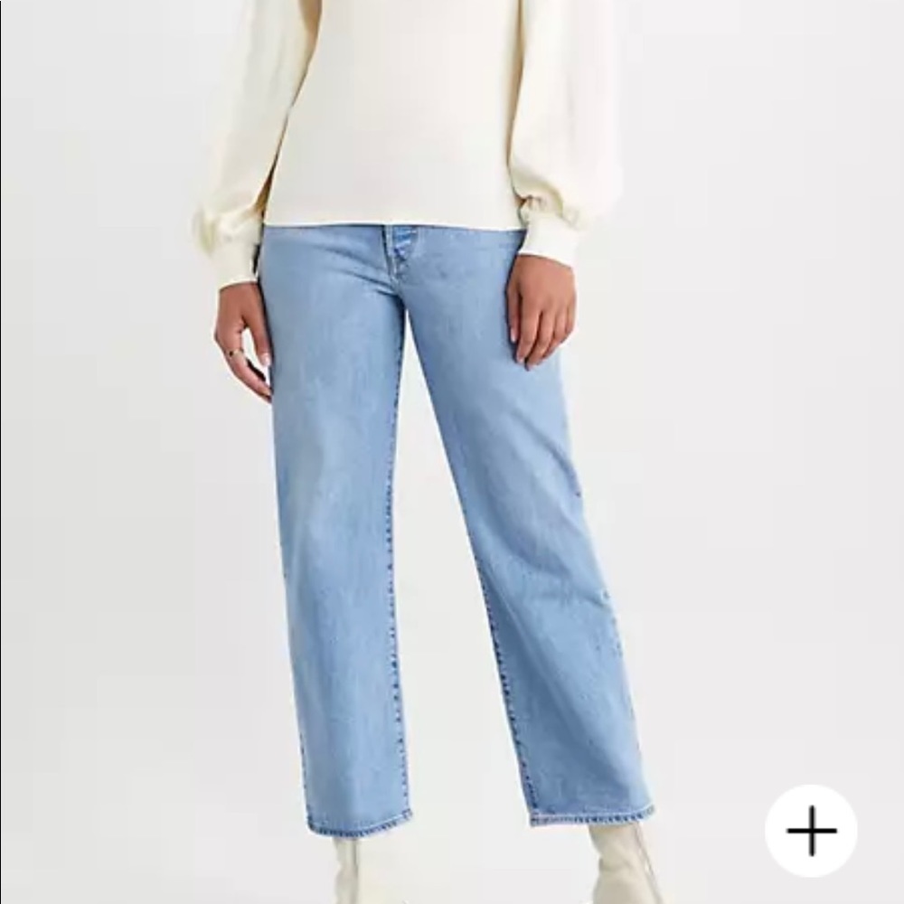 Levi’s jeans - ribcage straight size 28.